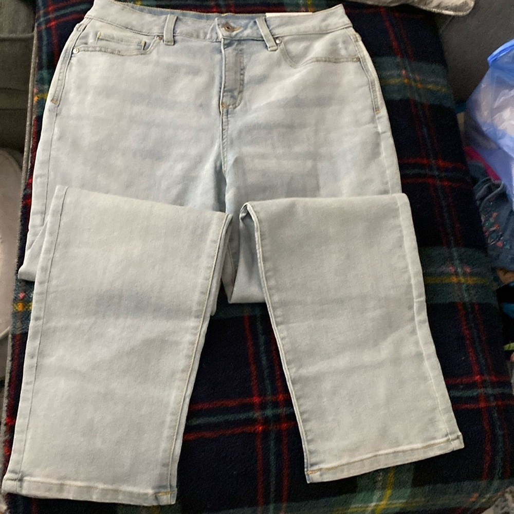 Style & Co high rise straight leg NWT Ladies jeans